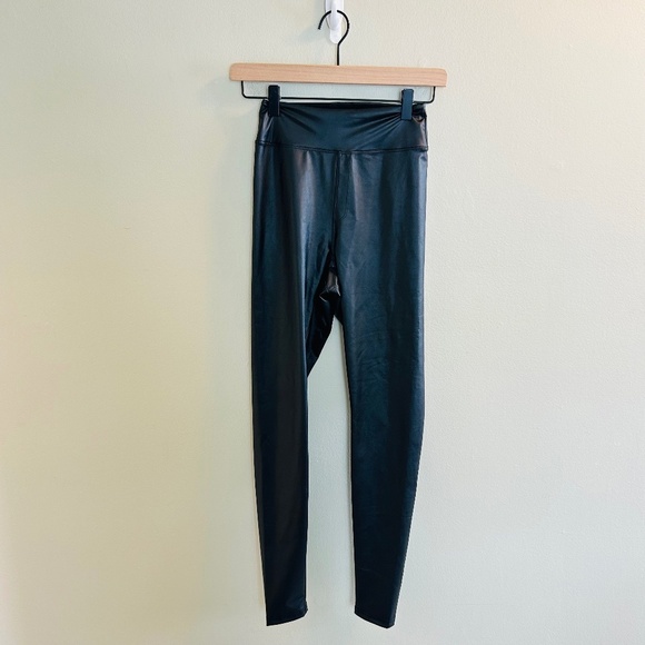 OFFLINE by Aerie Real Luxe Faux Leather High Rise Legging Size Small Black - Picture 2 of 9